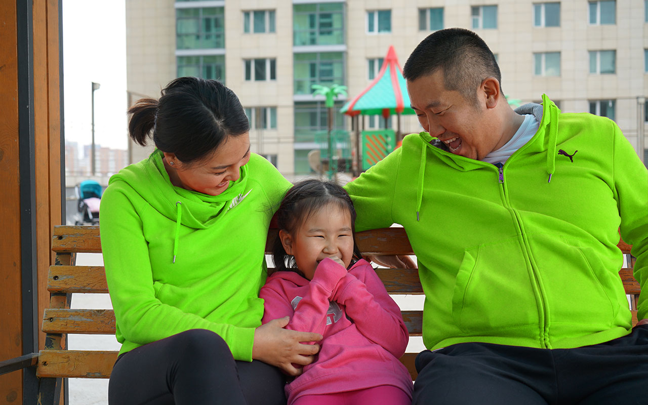 Хүүхдийг хэрхэн мөнгөтэй зөв харьцдаг болгох вэ?